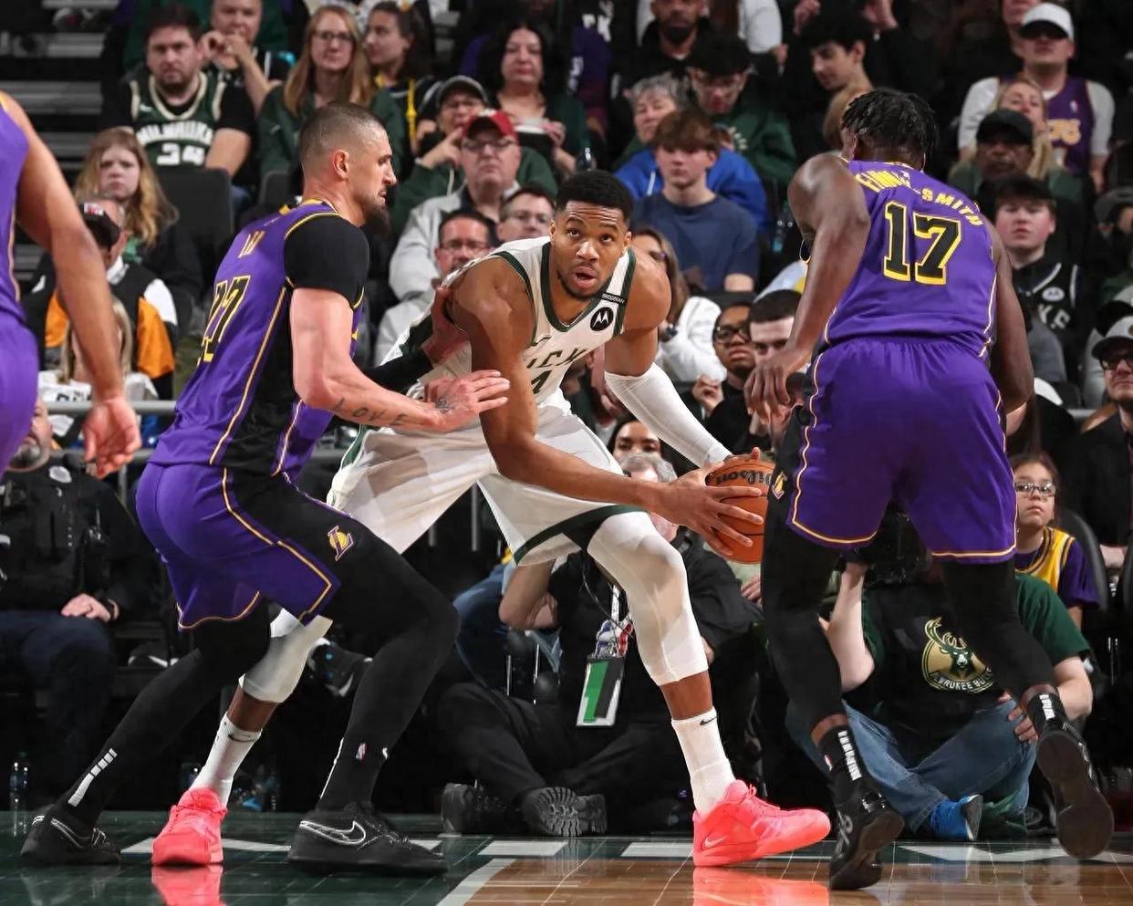 湖人队防守崩盘，惨遭对手狂轰猛炸，历史主要以及环境.