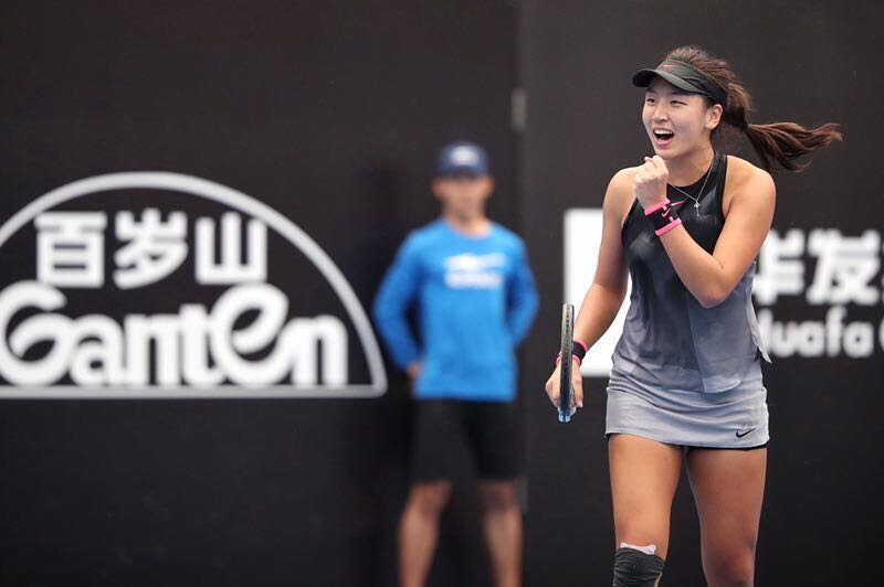 莎拉波娃在中国队比赛中大比分获胜，领先优势明显引发热议！